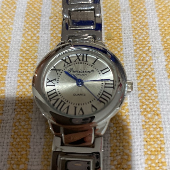 Gruen watch (Precision) with champagne color face and sapphire blue hands. EC - Picture 2 of 12
